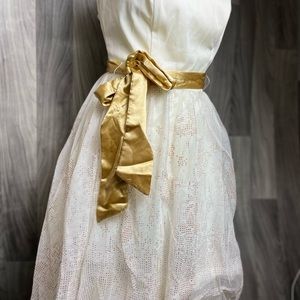 White and Gold Dress Size 3/4 Altered Size 0-2